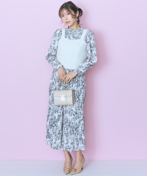 marun(マルン)の「<大きいサイズ>フラワープリントプリーツデザイン長袖ワンピース marun(ワンピース・レディース・ブルー系/グレー系/パープル系・5L/4L/3L/LL/L)」の19枚目の写真