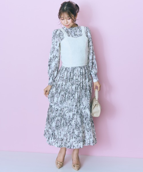 marun(マルン)の「<大きいサイズ>フラワープリントプリーツデザイン長袖ワンピース marun(ワンピース・レディース・ブルー系/グレー系/パープル系・5L/4L/3L/LL/L)」の20枚目の写真