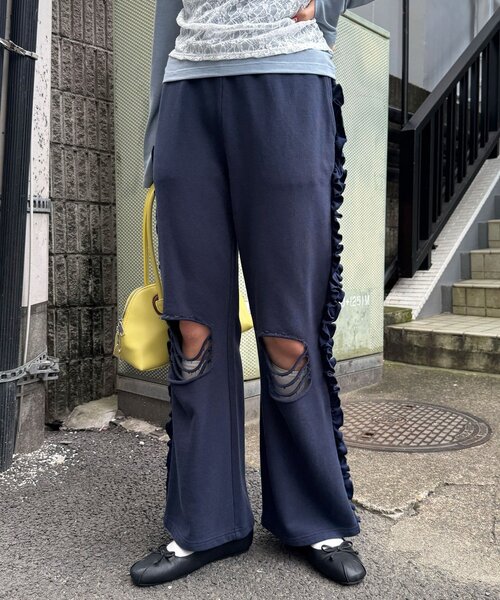 CIAOPANIC(チャオパニック)の「サイドフリルダメージスウェットパンツ(その他パンツ・レディース・ライトグレー/チャコールグレー/ネイビー/グレー・1/0)」の4枚目の写真