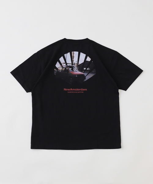 JOURNAL STANDARD relume（ジャーナルスタンダード　レリューム）の「NEW AMSTERDAM SURF ASSOCIATION ROAD TRIP TEE CAR 2501174001（Tシャツ/カットソー・メンズ・ブラック・MEDIUM/LARGE）」の2枚目の写真