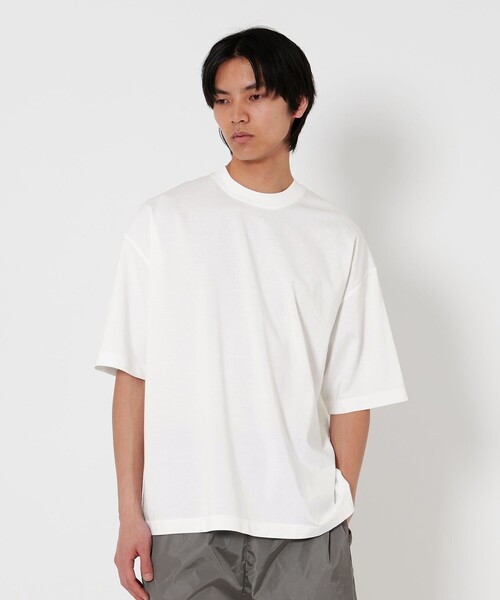 H BEAUTY&YOUTH UNITED ARROWS(エイチビューティーアンドユースユナイテッドアローズ)の「<H>ダルシャイニー クルーネック ショートスリーブ(Tシャツ/カットソー・メンズ・ブラック/ダークグレー/クリーム/ホワイト・L/M/S)」の2枚目の写真