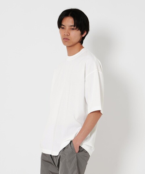 H BEAUTY&YOUTH UNITED ARROWS(エイチビューティーアンドユースユナイテッドアローズ)の「<H>ダルシャイニー クルーネック ショートスリーブ(Tシャツ/カットソー・メンズ・ブラック/ダークグレー/クリーム/ホワイト・L/M/S)」の5枚目の写真
