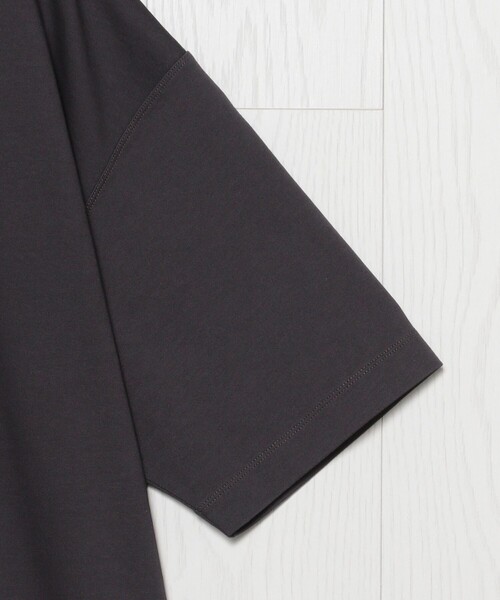 H BEAUTY&YOUTH UNITED ARROWS(エイチビューティーアンドユースユナイテッドアローズ)の「<H>ダルシャイニー クルーネック ショートスリーブ(Tシャツ/カットソー・メンズ・ブラック/ダークグレー/クリーム/ホワイト・L/M/S)」の11枚目の写真