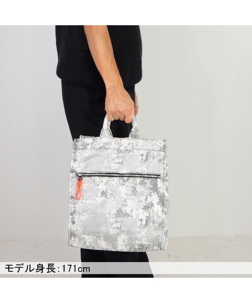 MANIUNO（マニウノ）の「MANIUNO(マニウノ) NOVATEX 　縦型スクエアトートバッグ（トートバッグ・メンズ・ホワイト/カモフラージュ/ブラック/ブラック系2・FREE）」の6枚目の写真