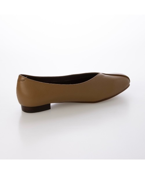 ing（イング）の「【WEB限定】スクエアトゥVカットフラットシューズ（バレエシューズ・レディース・ブラック/ダークブラウン/キャメル/グレー系その他5・24.5cm/24cm/23.5cm/23cm/22.5cm）」の6枚目の写真