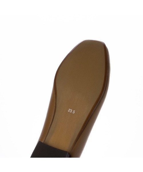 ing（イング）の「【WEB限定】スクエアトゥVカットフラットシューズ（バレエシューズ・レディース・ブラック/ダークブラウン/キャメル/グレー系その他5・24.5cm/24cm/23.5cm/23cm/22.5cm）」の8枚目の写真