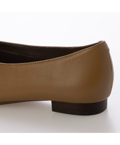ing（イング）の「【WEB限定】スクエアトゥVカットフラットシューズ（バレエシューズ・レディース・ブラック/ダークブラウン/キャメル/グレー系その他5・24.5cm/24cm/23.5cm/23cm/22.5cm）」の9枚目の写真