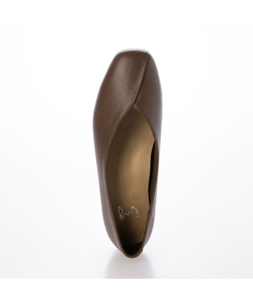 ing（イング）の「【WEB限定】スクエアトゥVカットフラットシューズ（バレエシューズ・レディース・ブラック/ダークブラウン/キャメル/グレー系その他5・24.5cm/24cm/23.5cm/23cm/22.5cm）」の17枚目の写真