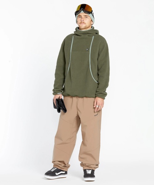 VOLCOM（ボルコム）の「【VOLCOM/ボルコム】 Mens Untethered Balaclava /アイコンワンポイントプルオーバーシェルパフリーストップス（スウェット・メンズ・オリーブ・LARGE）」の4枚目の写真