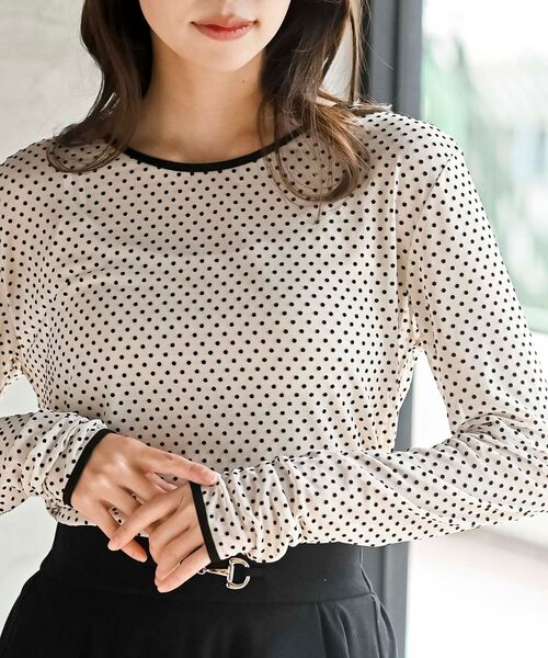 フロッキードットチュールクルーネッククプルオーバー（Tシャツ