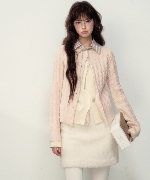 SunsetPark（サンセットパーク）の「レイヤード風 ケーブルニットカーディガン SP25f008【SunsetPark】（カーディガン/ボレロ・レディース・ピンク/ダークグレー・M/S）」の8枚目の写真
