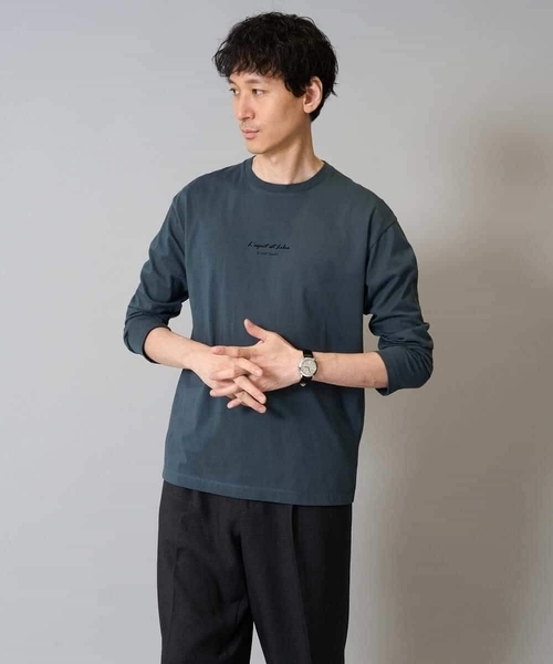 a.v.v（アーヴェヴェ）の「【コットン100％】ミニロゴプリントロングTシャツ　セミワイドシルエット（Tシャツ/カットソー・メンズ・ホワイト/チャコールグレー/ブラック/グリーン/クリーム・46/48/50/44）」の8枚目の写真