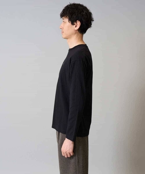 a.v.v（アーヴェヴェ）の「【コットン100％】ミニロゴプリントロングTシャツ　セミワイドシルエット（Tシャツ/カットソー・メンズ・ホワイト/チャコールグレー/ブラック/グリーン/クリーム・46/48/50/44）」の17枚目の写真