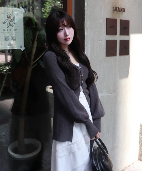 mellowneon（メロウネオン）の「ホックリブニットカーディガン（カーディガン/ボレロ・レディース・チャコールグレー/アイボリー/ダークブルー・FREE）」の18枚目の写真