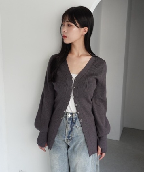 mellowneon（メロウネオン）の「ホックリブニットカーディガン（カーディガン/ボレロ・レディース・チャコールグレー/アイボリー/ダークブルー・FREE）」の13枚目の写真