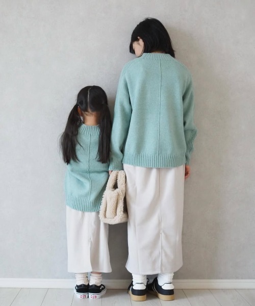 ikka（イッカ）の「【親子コーデ】サイドスリットニットプルオーバー（120~160cm）（ニット/セーター・キッズ・ベージュ/グリーン・120/130/140/150/160）」の5枚目の写真