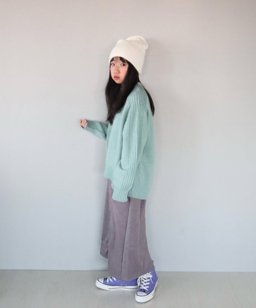 ikka（イッカ）の「【親子コーデ】サイドスリットニットプルオーバー（120~160cm）（ニット/セーター・キッズ・ベージュ/グリーン・120/130/140/150/160）」の6枚目の写真