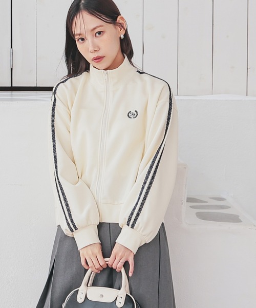 Honeys(ハニーズ)の「ゆるトラックジャケット(ジャージ・レディース・サックスブルー/アイボリー/ネイビー・L/S/M)」の6枚目の写真