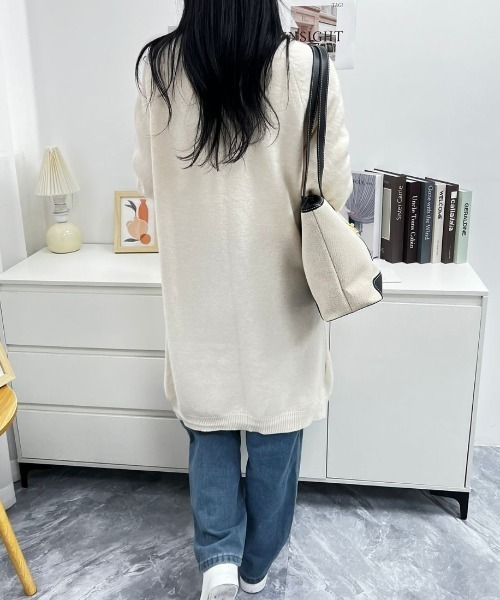 maison de LATIR（メゾンドラティール）の「ロングニットふわふわコーディガン（ニット/セーター・レディース・レッド/ホワイト/ネイビー/ブラック/グレー・FREE）」の14枚目の写真
