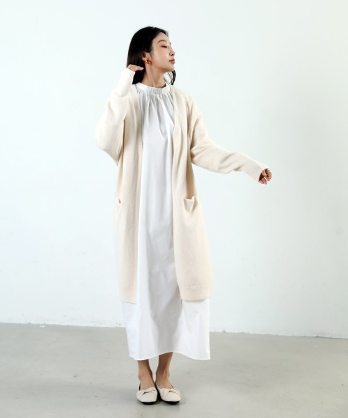 maison de LATIR（メゾンドラティール）の「ロングニットふわふわコーディガン（ニット/セーター・レディース・レッド/ホワイト/ネイビー/ブラック/グレー・FREE）」の20枚目の写真