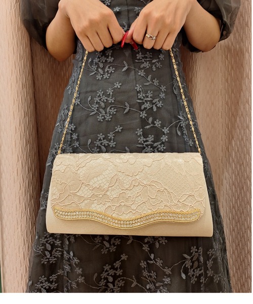 Cupid Heart（キューピッドハート）の「【Cupid Heart】結婚式用！波型ビジューレースbag（クラッチバッグ・レディース・ブラック/ベージュ/シルバー・MEDIUM）」の21枚目の写真