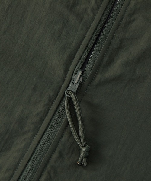 United Athle（ユナイテッドアスレ）の「ナイロン×フリース 防風×保温【United Athle】2WAY リバーシブル オーバーサイズ スタンドシェルジャケット 7493（ナイロンジャケット・メンズ・ブラック/ブラウン系1/グリーン系1/ネイビー・M/L/XL）」の13枚目の写真