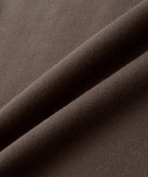 MLB(メジャーリーグベースボール)の「MLB/メジャーリーグベースボール 別注 ワッペン刺繍 ピグメント加工ビッグシルエットグラデーション裏起毛プルオーバースウェット(スウェット・メンズ・ブラック系2/ブラック/アッシュブラウン・L/M/S)」の10枚目の写真