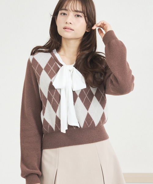 MISCH MASCH（ミッシュマッシュ）の「一部店舗限定 リボンボウタイアーガイルニット（ニット/セーター・レディース・ブラウン/アイボリー/ワイン・ﾌﾘ-）」の2枚目の写真