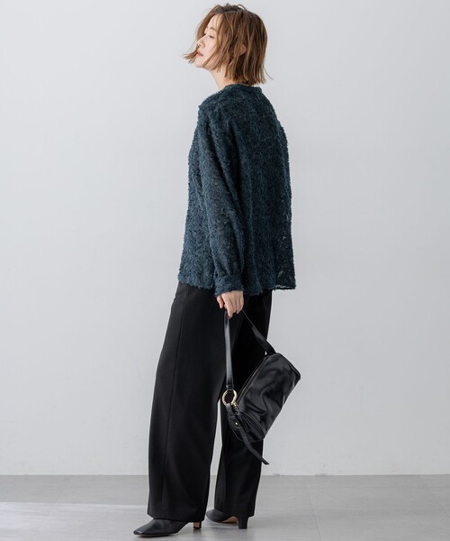 23区(ニジュウサンク)の「【洗える】シアーカットジャカード ブラウス(シャツ/ブラウス・レディース・ブラック系/パイングリーン系/アイボリー系・38)」の11枚目の写真