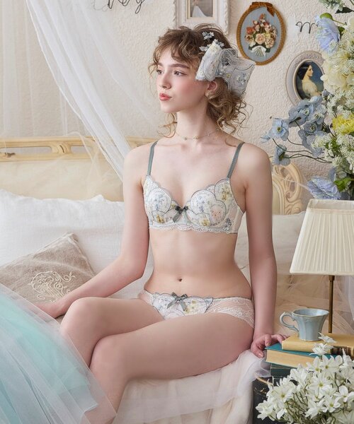 Risa Magli(リサマリ)の「フェリーチェ ブラジャー (D-F) <サイドシェイプ>(ブラジャー・レディース・ネイビー/アイボリー/ベビーピンク・E75/E70/E65/D75/D65/D70/F80/D80/E80/F75/F70/F65)」の5枚目の写真