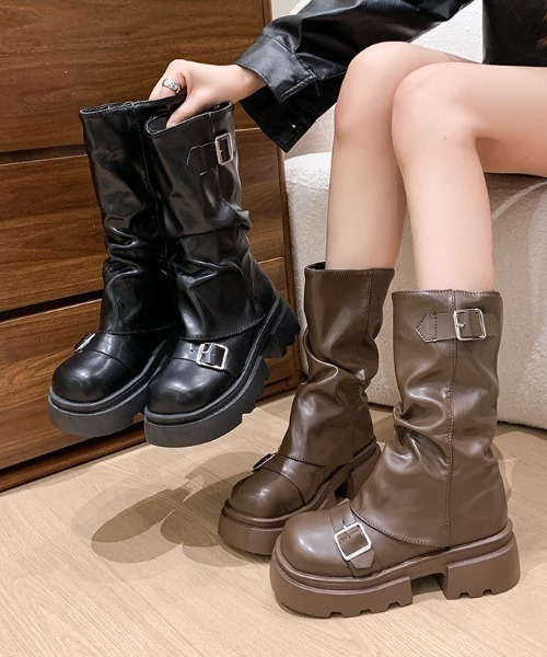 lilful（リルフル）の「シャーリング バックルベルト 厚底チャンキーヒールブーツ（ブーツ・レディース・ブラック/ブラウン・M/L）」の6枚目の写真