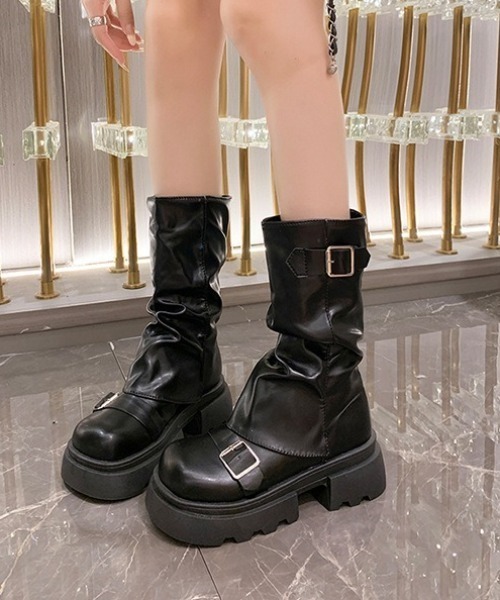 lilful（リルフル）の「シャーリング バックルベルト 厚底チャンキーヒールブーツ（ブーツ・レディース・ブラック/ブラウン・M/L）」の21枚目の写真