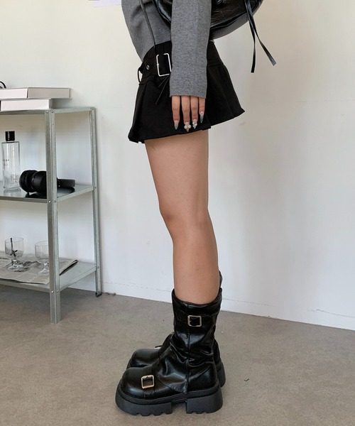 lilful（リルフル）の「シャーリング バックルベルト 厚底チャンキーヒールブーツ（ブーツ・レディース・ブラック/ブラウン・M/L）」の10枚目の写真