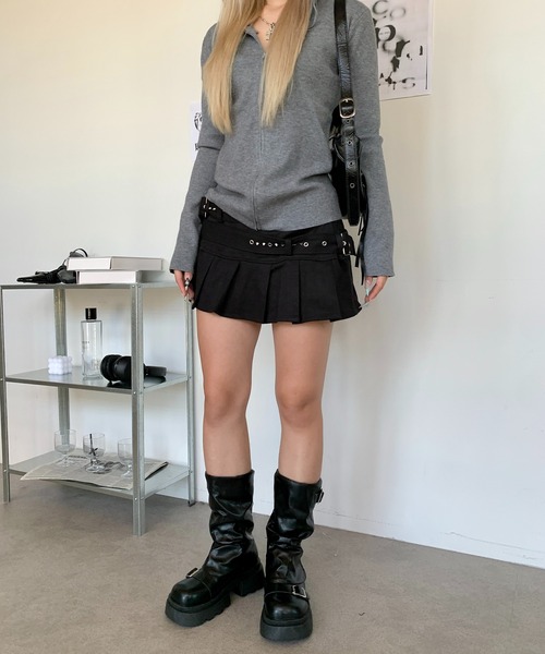 lilful（リルフル）の「シャーリング バックルベルト 厚底チャンキーヒールブーツ（ブーツ・レディース・ブラック/ブラウン・M/L）」の5枚目の写真