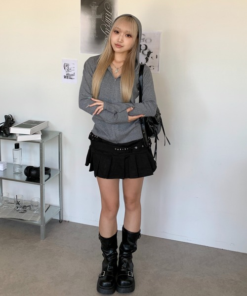 lilful（リルフル）の「シャーリング バックルベルト 厚底チャンキーヒールブーツ（ブーツ・レディース・ブラック/ブラウン・M/L）」の11枚目の写真