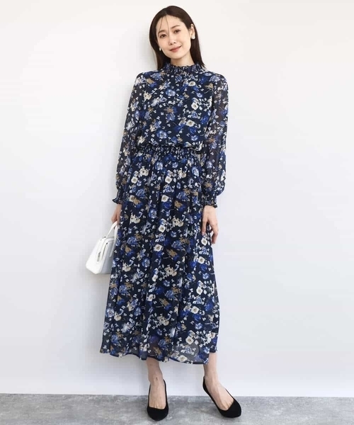 MK MICHEL KLEIN（エムケーミッシェルクラン）の「クラシックフラワープリント シフォンブラウス/洗える（シャツ/ブラウス・レディース・ダークインディゴブルー/ネイビー・38）」の7枚目の写真