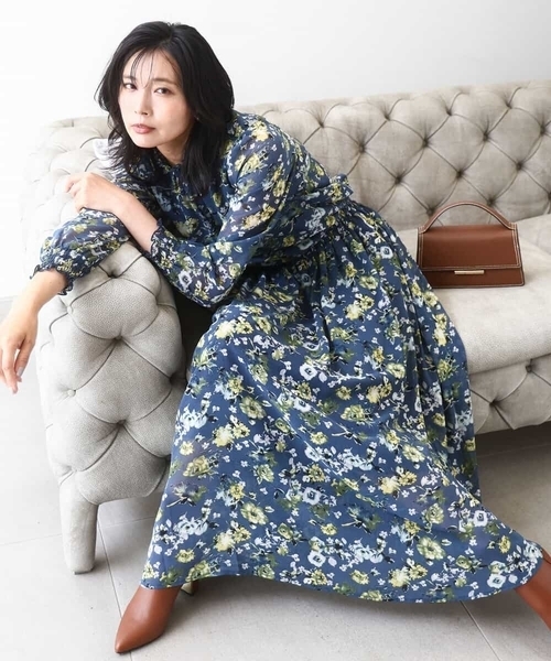 MK MICHEL KLEIN（エムケーミッシェルクラン）の「クラシックフラワープリント シフォンブラウス/洗える（シャツ/ブラウス・レディース・ダークインディゴブルー/ネイビー・38）」の16枚目の写真