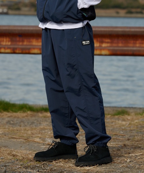 Eddie Bauer(エディーバウアー)の「EBTEK ナイロンメッシュ トラックパンツ(その他パンツ・メンズ・ブラック/ネイビー/グリーン・XL/L/M)」の3枚目の写真