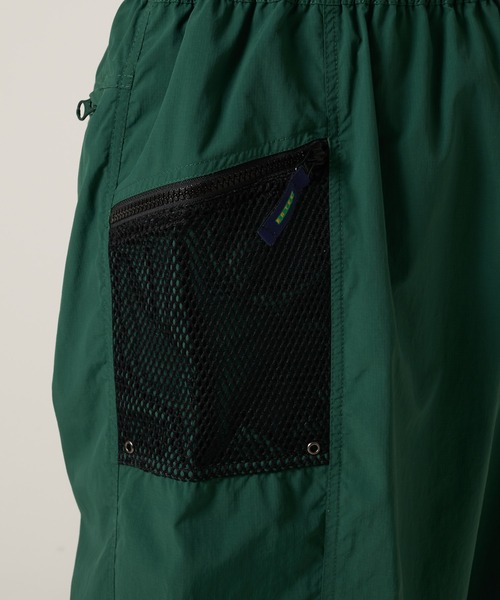 Eddie Bauer(エディーバウアー)の「EBTEK ナイロンメッシュ トラックパンツ(その他パンツ・メンズ・ブラック/ネイビー/グリーン・XL/L/M)」の10枚目の写真