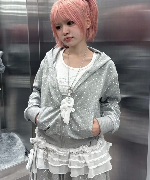 Never mind the XU / Chikashitsu+（ネバーマインド ザ エックスユー / チカシツプラス）の「【nmtc+】dot zip up hoodie / 【エヌエムティーシープラス】ドットジップパーカー（パーカー・レディース・グレー/ブラック・ONE SIZE）」の10枚目の写真