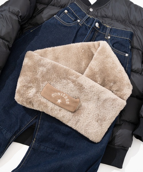 CONVERSE(コンバース)の「【CONVERSE】CV boa scarf with fleece band /マフラー/襟巻き/コンバース(マフラー・レディース・ピンク/グレー/ベージュ/ネイビー/ブラウン・FREE)」の4枚目の写真