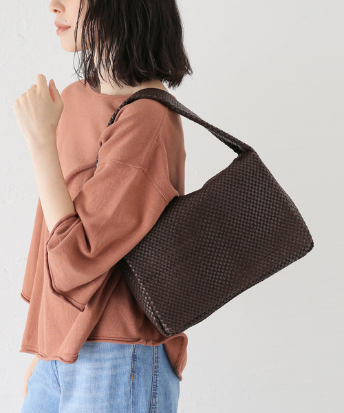 FRAMeWORK（フレームワーク）の「ST. AGNI/セントアグニ  フラップワンショルダーBAG（クラッチバッグ・レディース・ブラウン・FREE）」の14枚目の写真