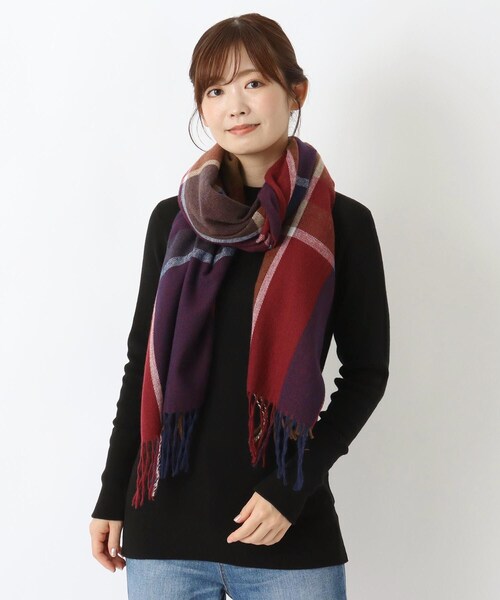 one'sterrace(ワンズテラス)の「【あったか】ビタートーン チェックストール(ストール/ショール・レディース・ワイン系2/ネイビー系5・99)」の3枚目の写真