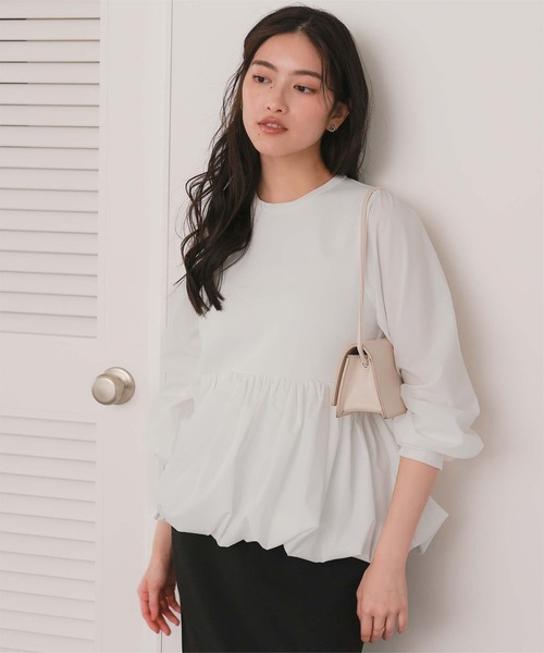 titivate（ティティベイト）の「バックパール釦ドッキングペプラムトップス（Tシャツ/カットソー・レディース・オフホワイト/ブラック/ネイビー・L/M/S）」の6枚目の写真