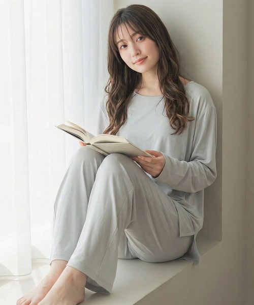 fran de lingerie(フランデランジェリー)の「tororelax とろリラ楽ちん&シンプルなプルオーバー「とろリラ」かぶり上下セット(ルームウェア/パジャマ・レディース・ライトグレー/ブラック/アイボリー/ピンク系その他・M-L)」の4枚目の写真
