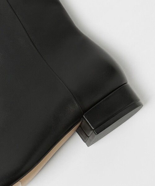 ODETTE E ODILE(オデットエオディール)の「ナロースクエアプレーン ショートブーツ25↑(ブーツ・レディース・ブラック・24cm/23.5cm/22.5cm/22cm/24.5cm/25cm/23cm)」の4枚目の写真