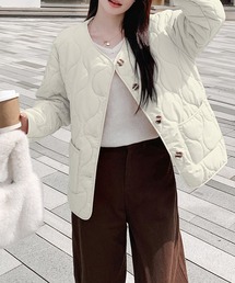 ノーカラージャケット（ホワイト/白色系・キルティング）ファッション