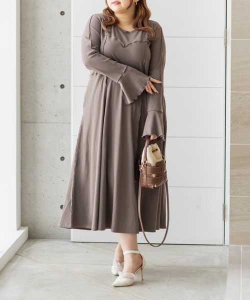 CLETTE(クレット)の「CLETTEオリジナルメロー切替リブワンピース(ワンピース・レディース・モカ/ワイン/チャコールグレー・LL/3L/4L)」の3枚目の写真