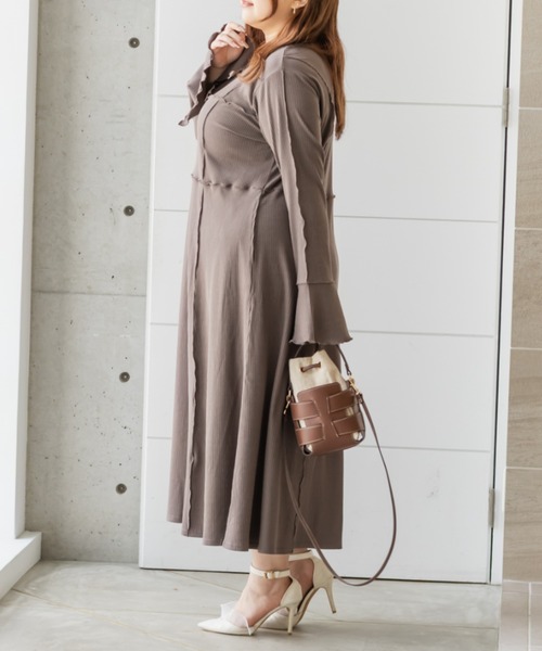 CLETTE(クレット)の「CLETTEオリジナルメロー切替リブワンピース(ワンピース・レディース・モカ/ワイン/チャコールグレー・LL/3L/4L)」の11枚目の写真