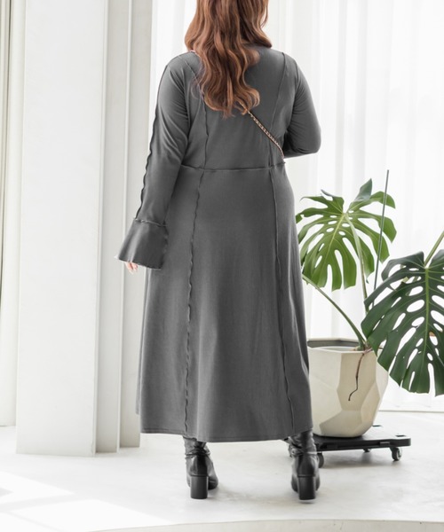 CLETTE(クレット)の「CLETTEオリジナルメロー切替リブワンピース(ワンピース・レディース・モカ/ワイン/チャコールグレー・LL/3L/4L)」の6枚目の写真